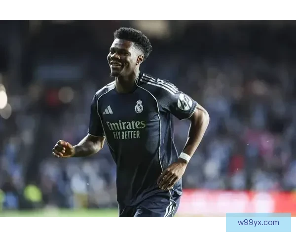 马卡：皇马在密切关注阿贾克斯18岁后卫哈托